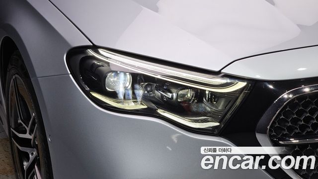 Mercedes-Benz E-Class 2024 — photo 8