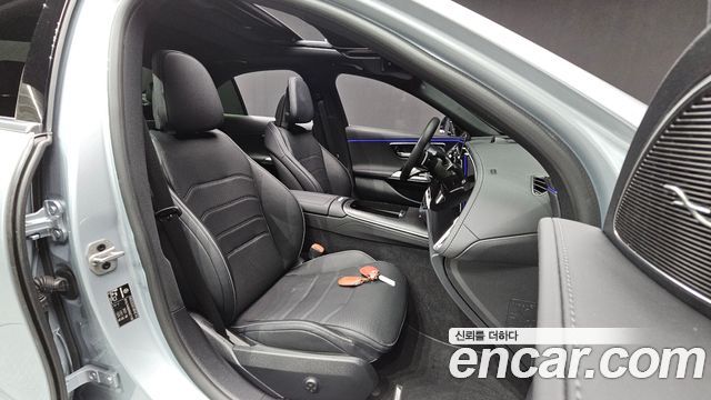 Mercedes-Benz E-Class 2024 — photo 16