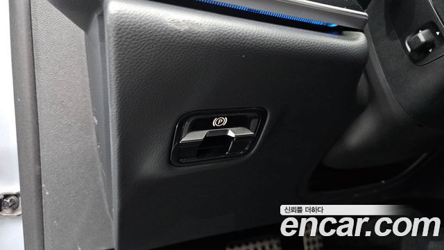 Mercedes-Benz E-Class 2024 — photo 32