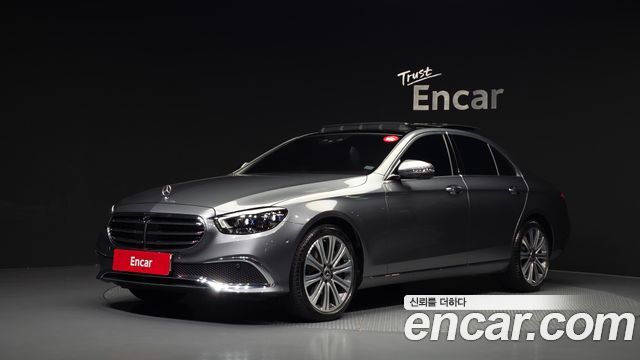 Mercedes-Benz E-Class 2022 — photo 1