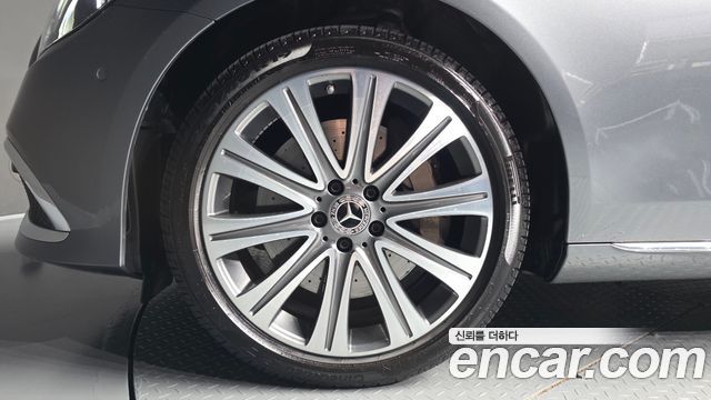 Mercedes-Benz E-Class 2022 — photo 5