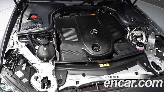 Mercedes-Benz E-Class 2022 — photo 6