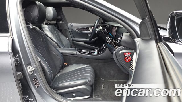 Mercedes-Benz E-Class 2022 — photo 17