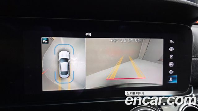 Mercedes-Benz E-Class 2022 — photo 21