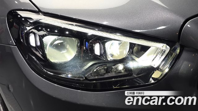 Mercedes-Benz E-Class 2022 — photo 8