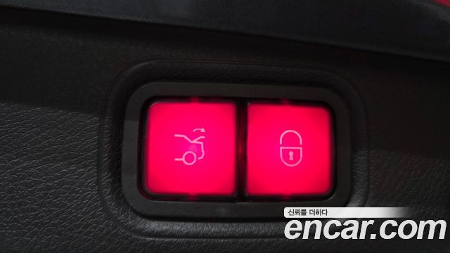 Mercedes-Benz E-Class 2022 — photo 27
