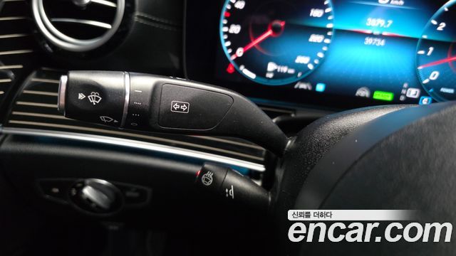 Mercedes-Benz E-Class 2022 — photo 28