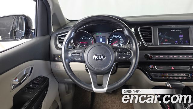 Kia Canival 2019 — photo 19
