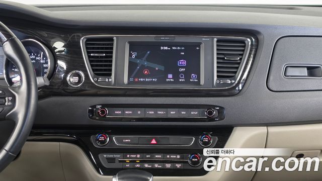 Kia Canival 2019 — photo 20