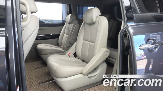 Kia Canival 2019 — photo 16