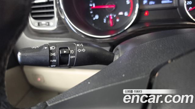 Kia Canival 2019 — photo 31