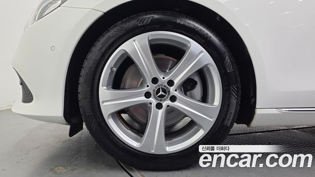 Mercedes-Benz E-Class 2018 — photo 5