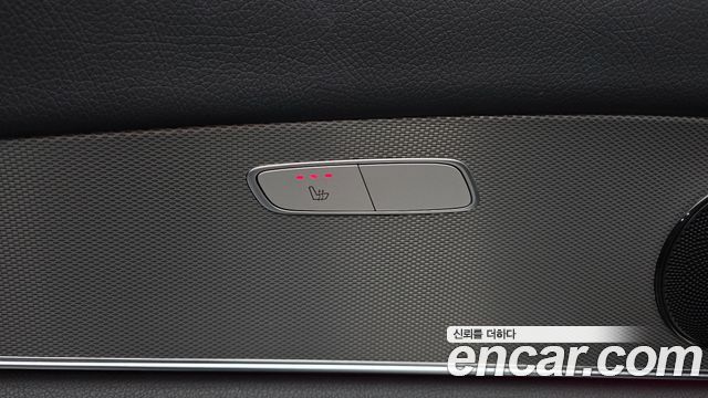 Mercedes-Benz E-Class 2018 — photo 24