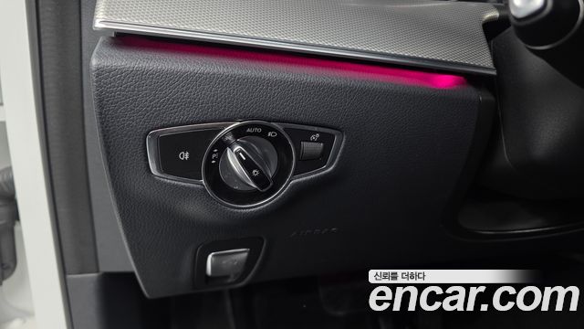 Mercedes-Benz E-Class 2018 — photo 29