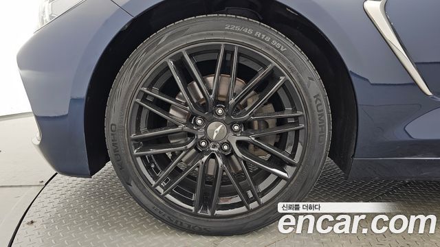 Genesis G70 2018 — photo 5