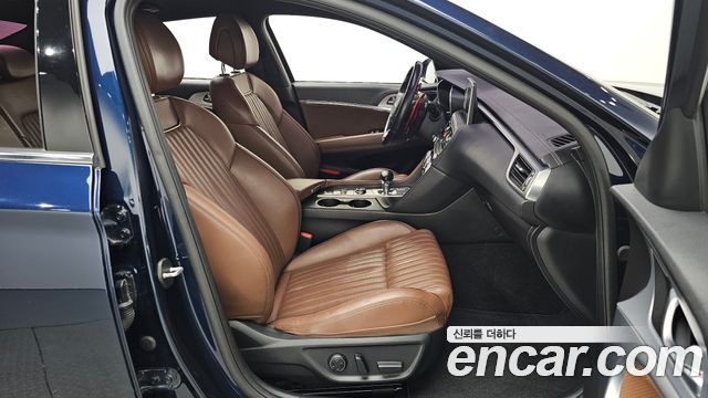 Genesis G70 2018 — photo 17