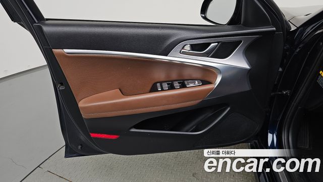 Genesis G70 2018 — photo 14