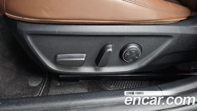 Genesis G70 2018 — photo 29