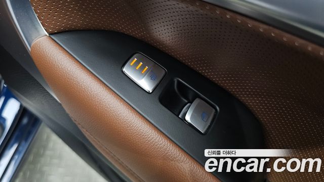 Genesis G70 2018 — photo 30