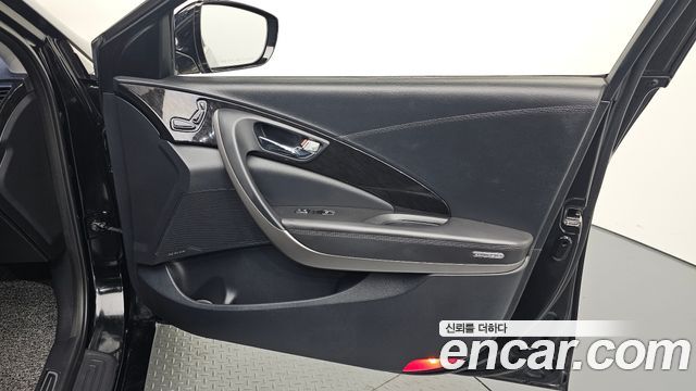 Hyundai Grandeur 2015 — photo 14