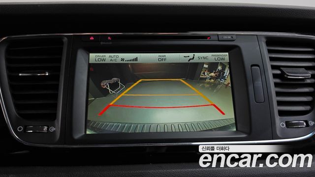 Kia Canival 2016 — photo 20