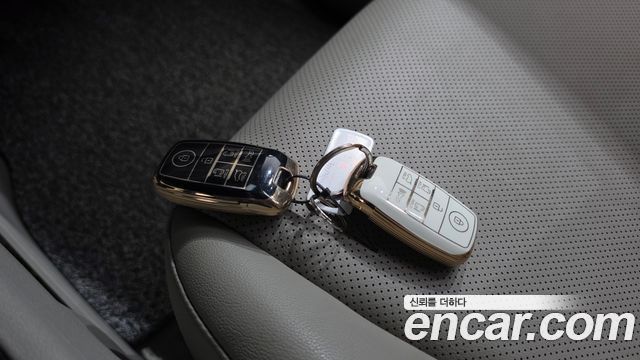 Kia Canival 2016 — photo 21
