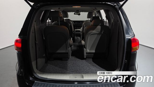 Kia Canival 2016 — photo 26