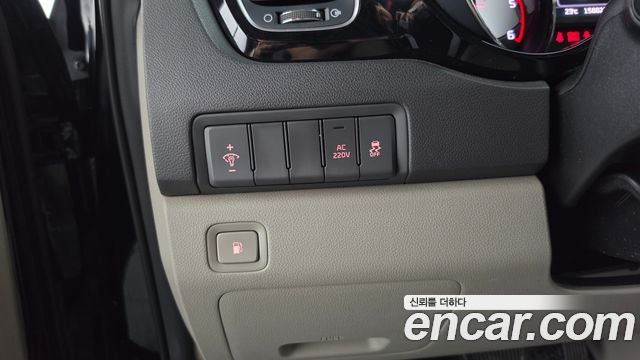 Kia Canival 2016 — photo 29
