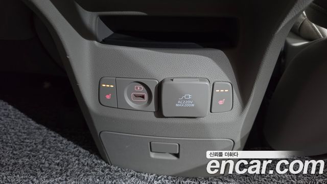 Kia Canival 2016 — photo 33