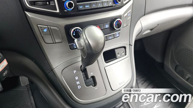 Hyundai Starex 2021 — photo 12