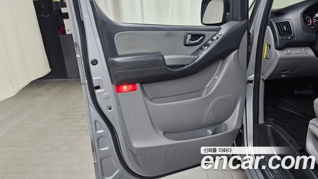Hyundai Starex 2021 — photo 14