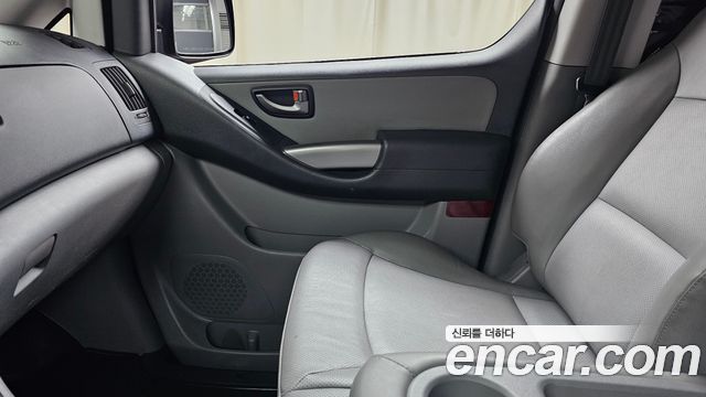 Hyundai Starex 2021 — photo 15