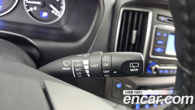 Hyundai Starex 2021 — photo 27