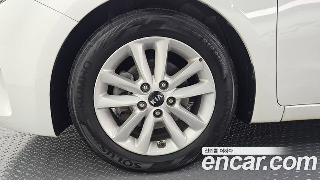 Kia K3 2017 — photo 5