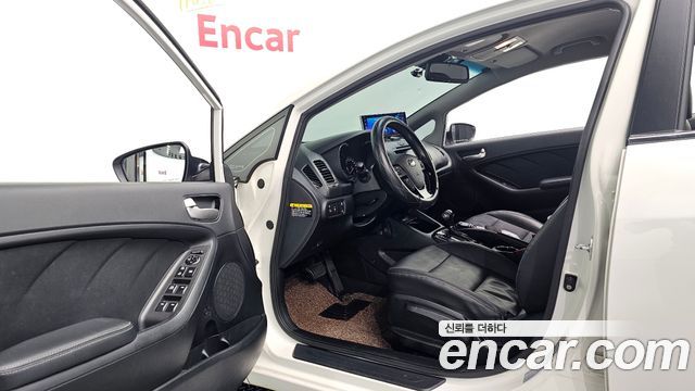 Kia K3 2017 — photo 13