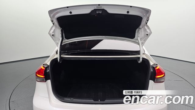 Kia K3 2017 — photo 30