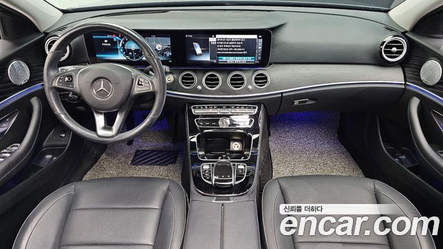 Mercedes-Benz E-Class 2018 — photo 10