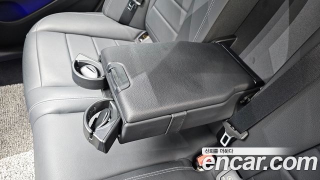 Mercedes-Benz E-Class 2018 — photo 31