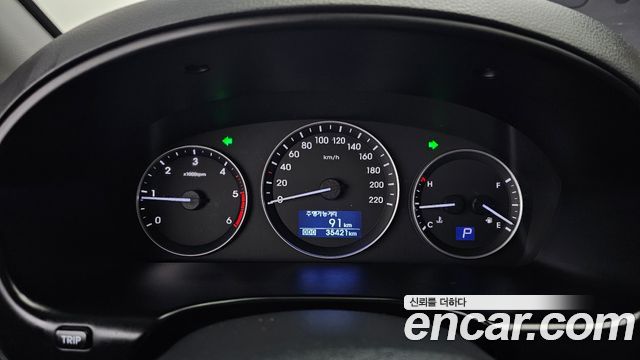 Hyundai Starex 2021 — photo 11