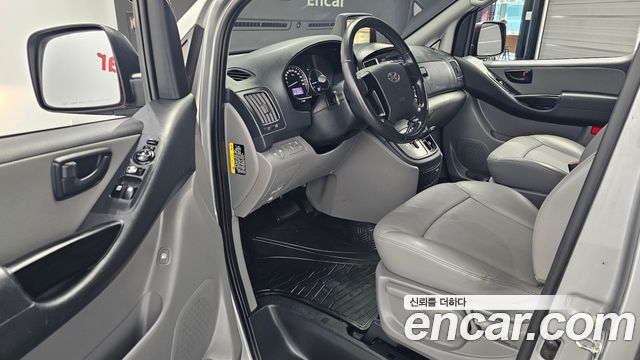 Hyundai Starex 2021 — photo 13