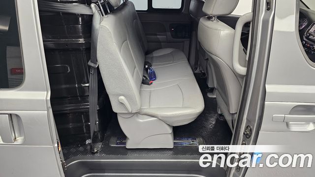 Hyundai Starex 2021 — photo 18