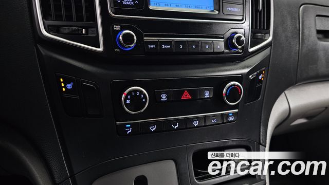 Hyundai Starex 2021 — photo 30