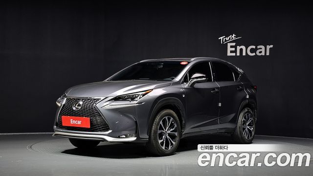 Lexus NX 2015 — photo 1
