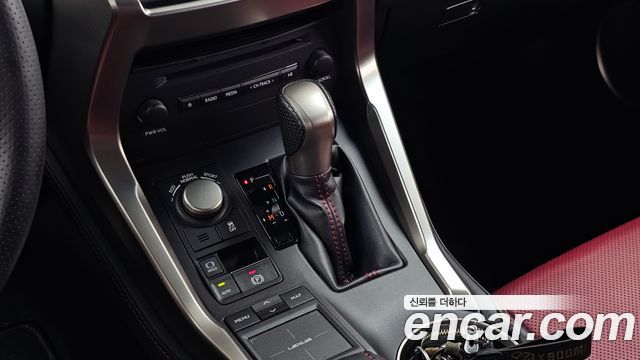 Lexus NX 2015 — photo 9