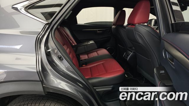 Lexus NX 2015 — photo 12