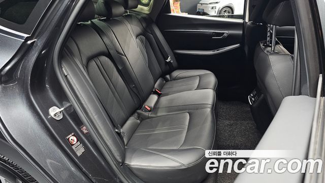 Hyundai Sonata 2023 — photo 11