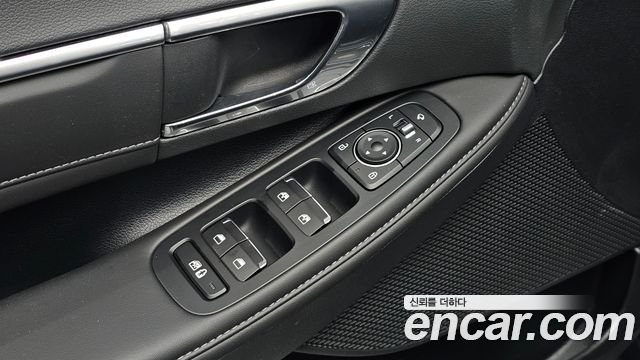 Hyundai Sonata 2023 — photo 17