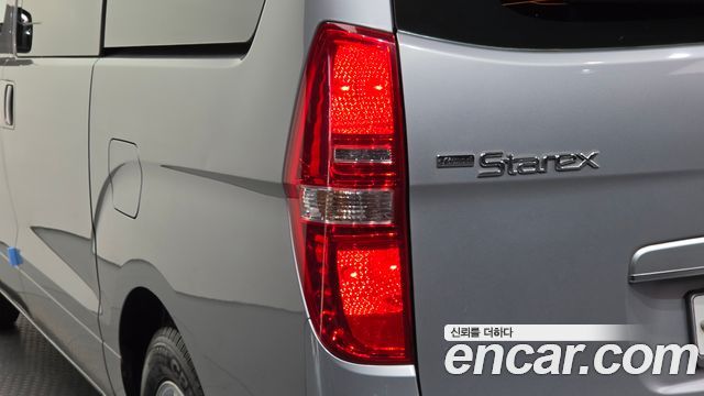 Hyundai Starex 2016 — photo 9