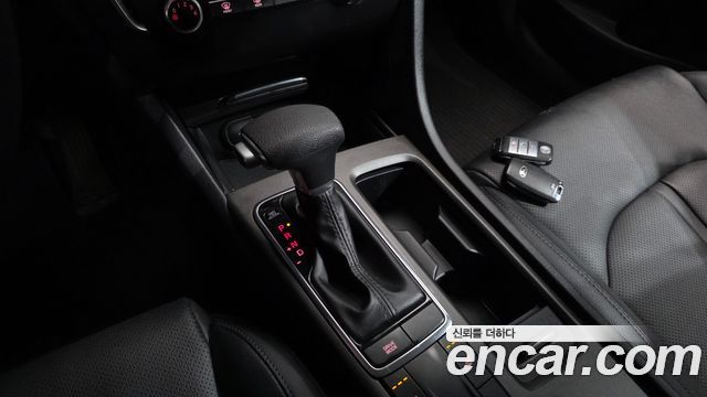 Kia K5 2018 — photo 12