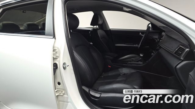 Kia K5 2018 — photo 17